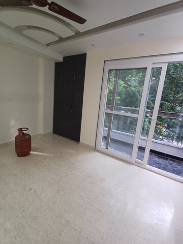 Master Bedroom in 3 BHK Builder Floor at Ramesh Nagar – for Rent