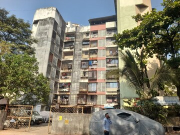 Master Bedroom in 1 RK Apartment at Malad CHS, Malad East – for Rent