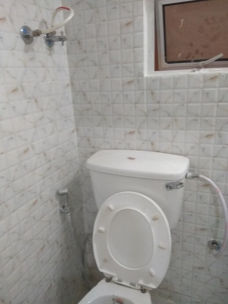 Bathroom, gaur-city-2-12th-avenue 2 Bedroom 635 Sq.Ft. Apartment In Sector 16c Greater Noida Greater Noida 8041582