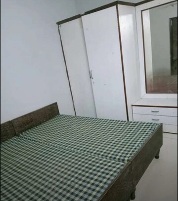 Bedroom in 3 BHK Builder Floor at Sector 46 – for Rent