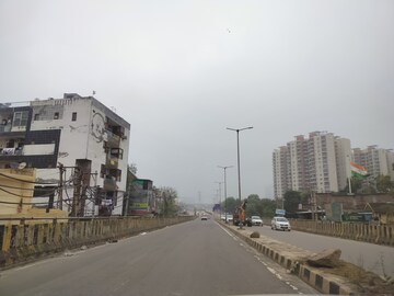 Master Bedroom in 2.5 BHK Builder Floor at Palam Vihar Residents Association, Palam Vihar – for Rent