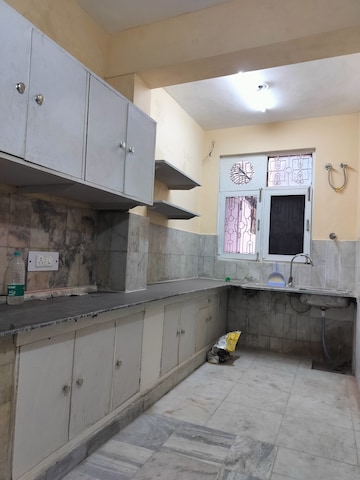 Kitchen in 2.5 BHK Builder Floor at Palam Vihar Residents Association, Palam Vihar – for Rent
