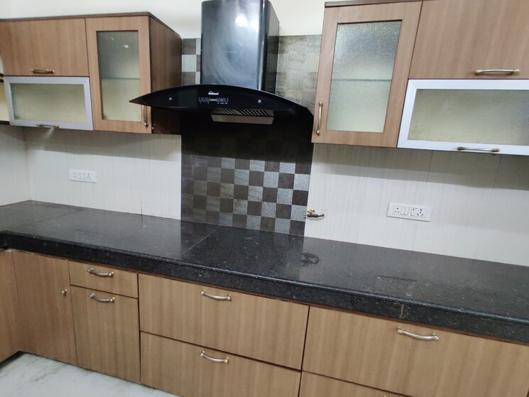 Kitchen, sector 17 5 Bedroom 250 Sq.Yd. Independent House In Sector 17 Panchkula 8041669