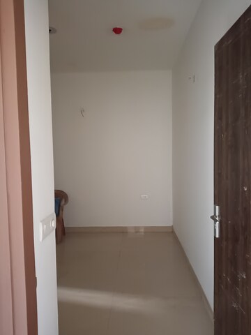 Room in 3 BHK Apartment at Ace Divino, Sector 1 Greater Noida – for Rent