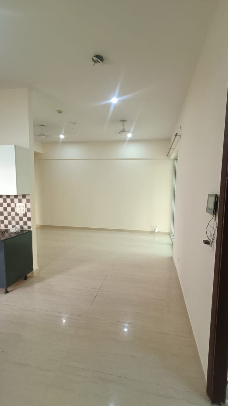 Room, gaur-saundaryam 3 Bedroom 1930 Sq.Ft. Apartment In Tech Zone 4 Greater Noida Greater Noida 8041695