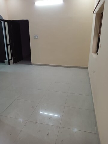 Room in 2 BHK Independent House at Gomti Nagar – for Rent