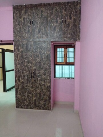 Master Bedroom in 2 BHK Independent House at Gomti Nagar – for Rent