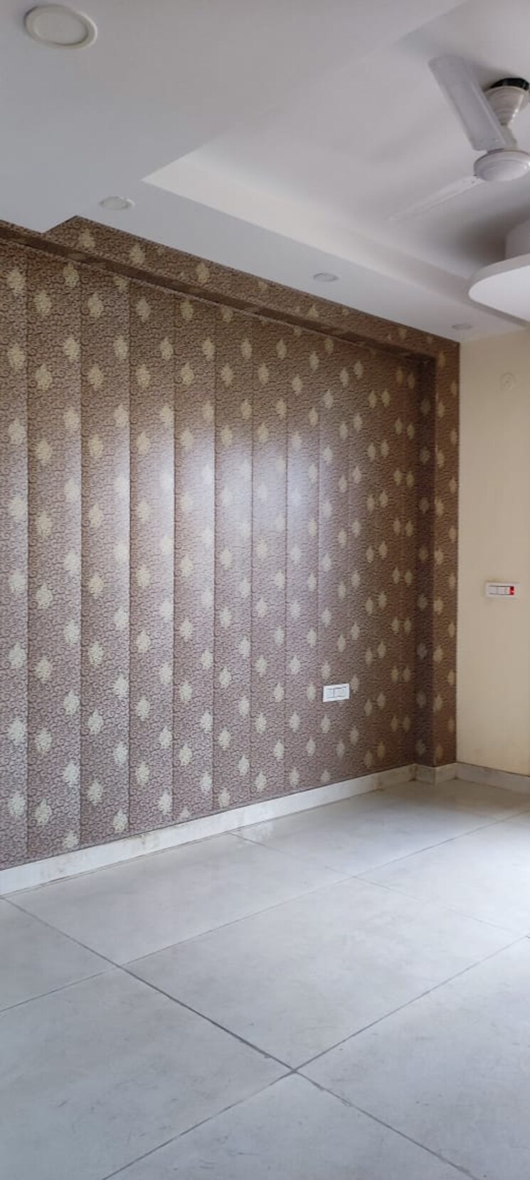 Room, bptp-park-central 3 Bedroom 250 Sq.Yd. Builder Floor In Sector 85 Faridabad 8041777