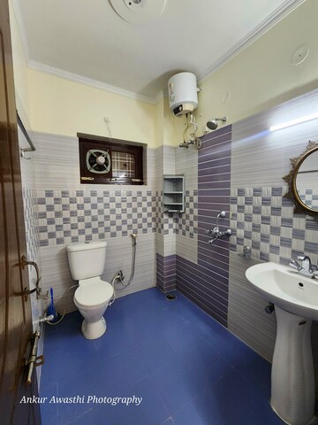 Bathroom in 3 BHK Builder Floor at Mohit Nagar – for Rent