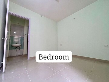 Room in 2.5 BHK Apartment at Nanded Lalit, Sinhagad Road – for Rent