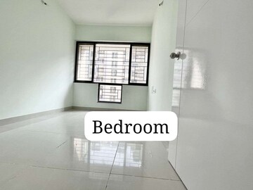 Room in 2.5 BHK Apartment at Nanded Lalit, Sinhagad Road – for Rent