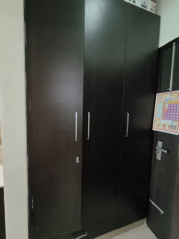 Furnished Amenities in 1 BHK Builder Floor at Ansal Sushant Lok I, Sector 43 – for Rent