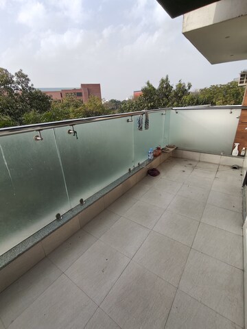 Balcony in 1 BHK Builder Floor at Ansal Sushant Lok I, Sector 43 – for Rent