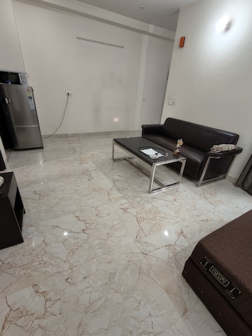 Living Room in 1 BHK Builder Floor at Ansal Sushant Lok I, Sector 43 – for Rent