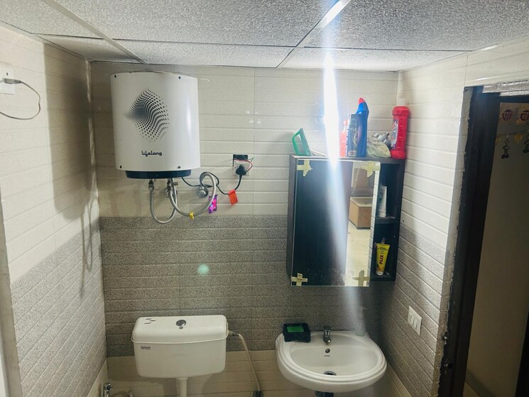 Bathroom, signature-global-orchard-avenue 2 Bedroom 629 Sq.Ft. Apartment In Sector 93 Gurgaon 8041831