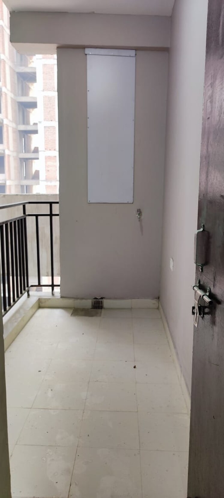 Balcony, amolik-sankalp 3 Bedroom 851 Sq.Ft. Apartment In Sector 85 Faridabad 8041833