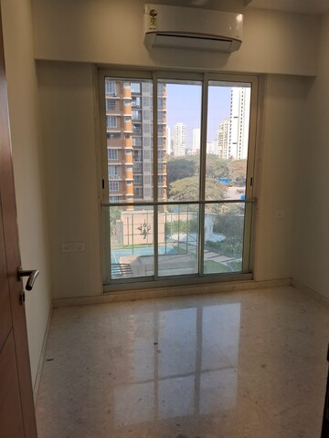 Room in 2.5 BHK Apartment at Ekta Tripolis, Goregaon West – for Rent