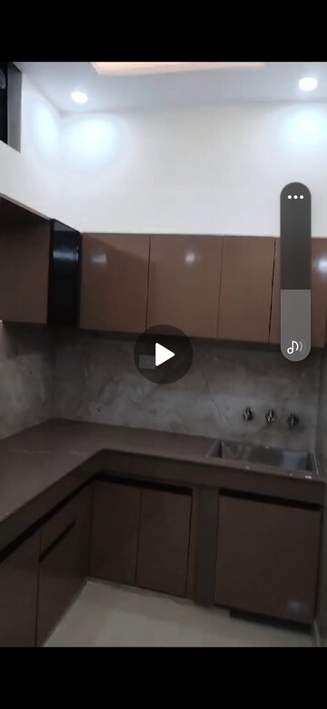 Kitchen in 1.5 BHK Builder Floor at Subhash Nagar – for Rent