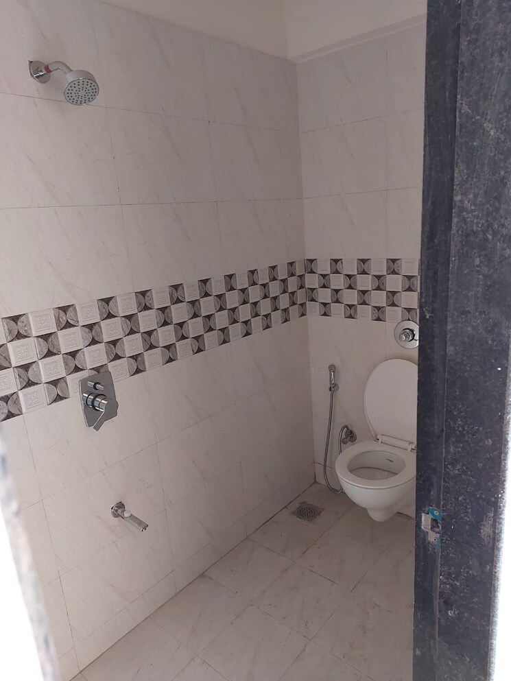 Bathroom, arihant-residency-sion 2 Bedroom 653 Sq.Ft. Apartment In Sion Mumbai 8041953