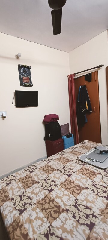 Furnished Amenities in 1 RK Apartment at NDA Aravali Apartments, Sector 34 – for Rent