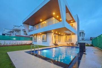 Swimming Pool in 4 BHK Villa at Malavali – for Sale