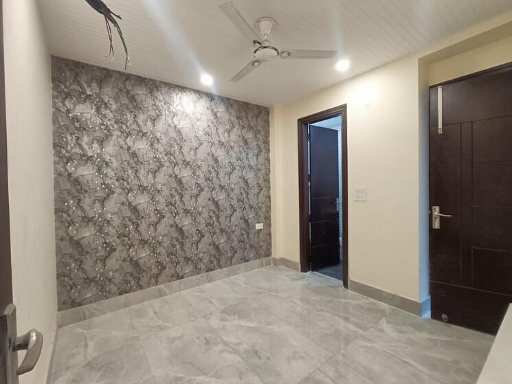 Master Bedroom, uttam nagar west 4 Bedroom 125 Sq.Yd. Builder Floor In Uttam Nagar West Delhi 8041986