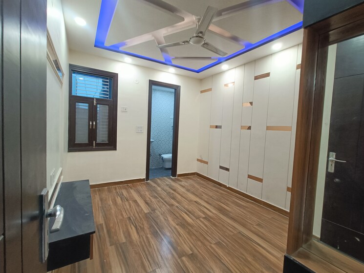 Kitchen, uttam nagar west 4 Bedroom 125 Sq.Yd. Builder Floor In Uttam Nagar West Delhi 8041986