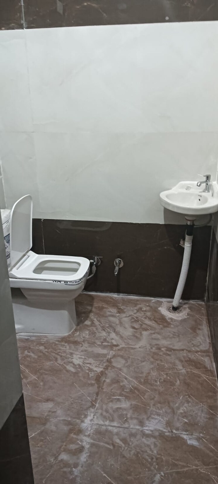 Bathroom, dhakoli village 2 Bedroom 1350 Sq.Ft. Independent House In Dhakoli Village Zirakpur 8042000