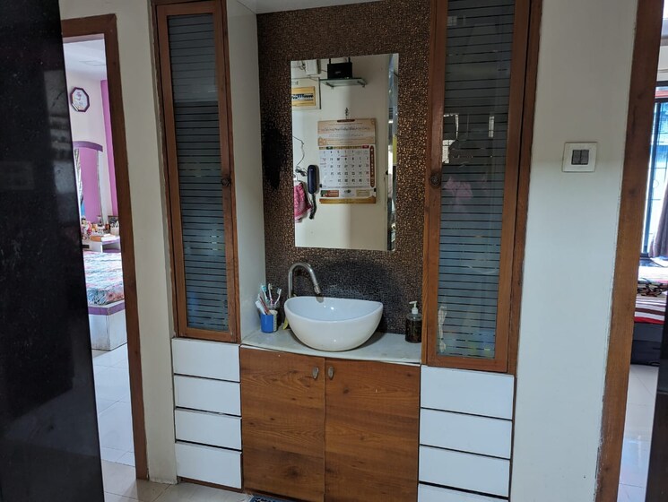 Bathroom, kukreja-estate-belapur 3 Bedroom 1550 Sq.Ft. Apartment In Cbd Belapur Sector 11 Navi Mumbai 8041995
