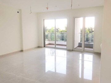 Room in 4 BHK Apartment at SNN Clermont, Hebbal – for Sale