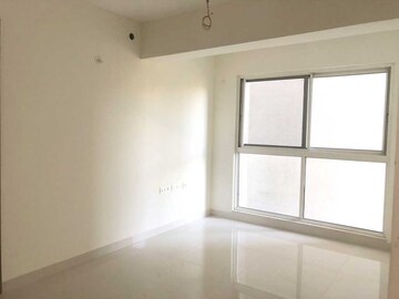Room in 4 BHK Apartment at SNN Clermont, Hebbal – for Sale