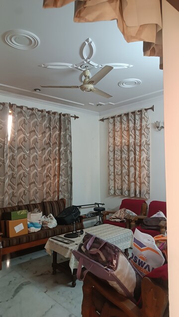 Master Bedroom in 2.5 BHK Independent House at Eldeco Ananda, Sector 48 – for Rent