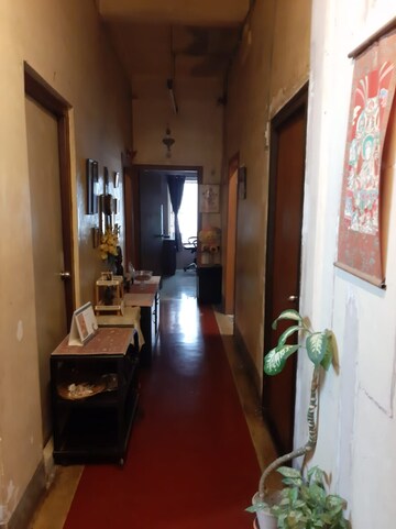 Living Room in 6+ BHK Villa at Ballygunge – for Sale