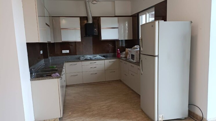 Kitchen, rwa-residential-society-sector-46 3 Bedroom 215 Sq.Yd. Builder Floor In Sector 46 Gurgaon 8042039