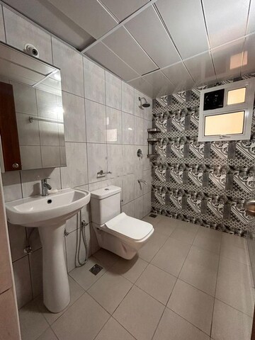 Attached Bathroom in 1 BHK Apartment at Prestige Finsbury Park Hyde, Bagaluru  – for Rent