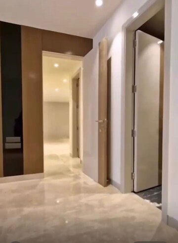 Building Lobby in 3 BHK Builder Floor at Ansal Sushant Lok I, Sector 43 – for Rent