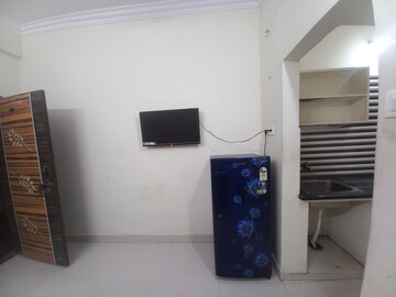 Furnished Amenities in 1 BHK Apartment at Kondapur – for Rent