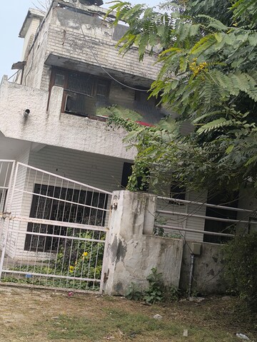 4 BHK Independent House For Sale in Sector 16a