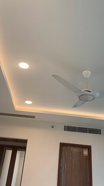 Furnished Amenities in 4 BHK Builder Floor at Ambience Creacions, Sector 22 – for Rent