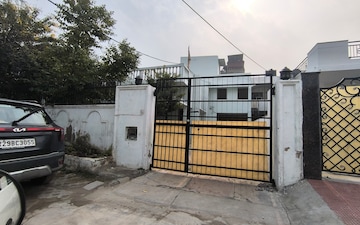 3.5 BHK Independent House For Sale in Sector 16