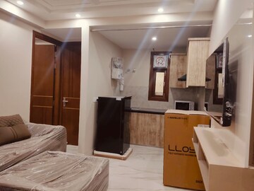 Team Area in 1 BHK Builder Floor at Chattarpur – for Rent