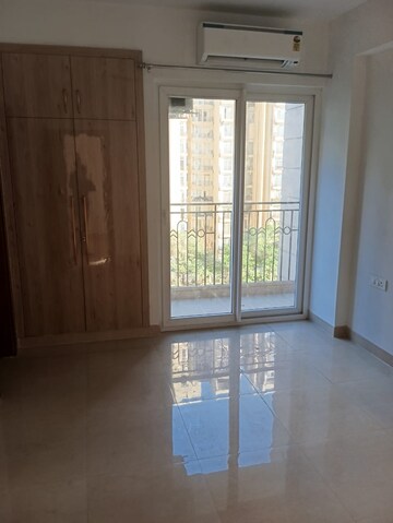 Room in 3 BHK Apartment at ATS Nobility, Sector 4 Greater Noida – for Sale