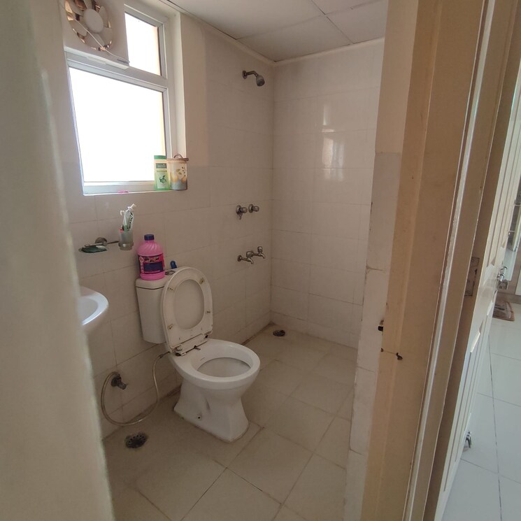 Bathroom, wave-city 2 Bedroom 840 Sq.Ft. Apartment In Wave City Ghaziabad 8042155