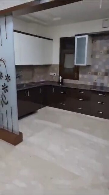 Master Bedroom in 3 BHK Builder Floor at Paschim Vihar – for Rent