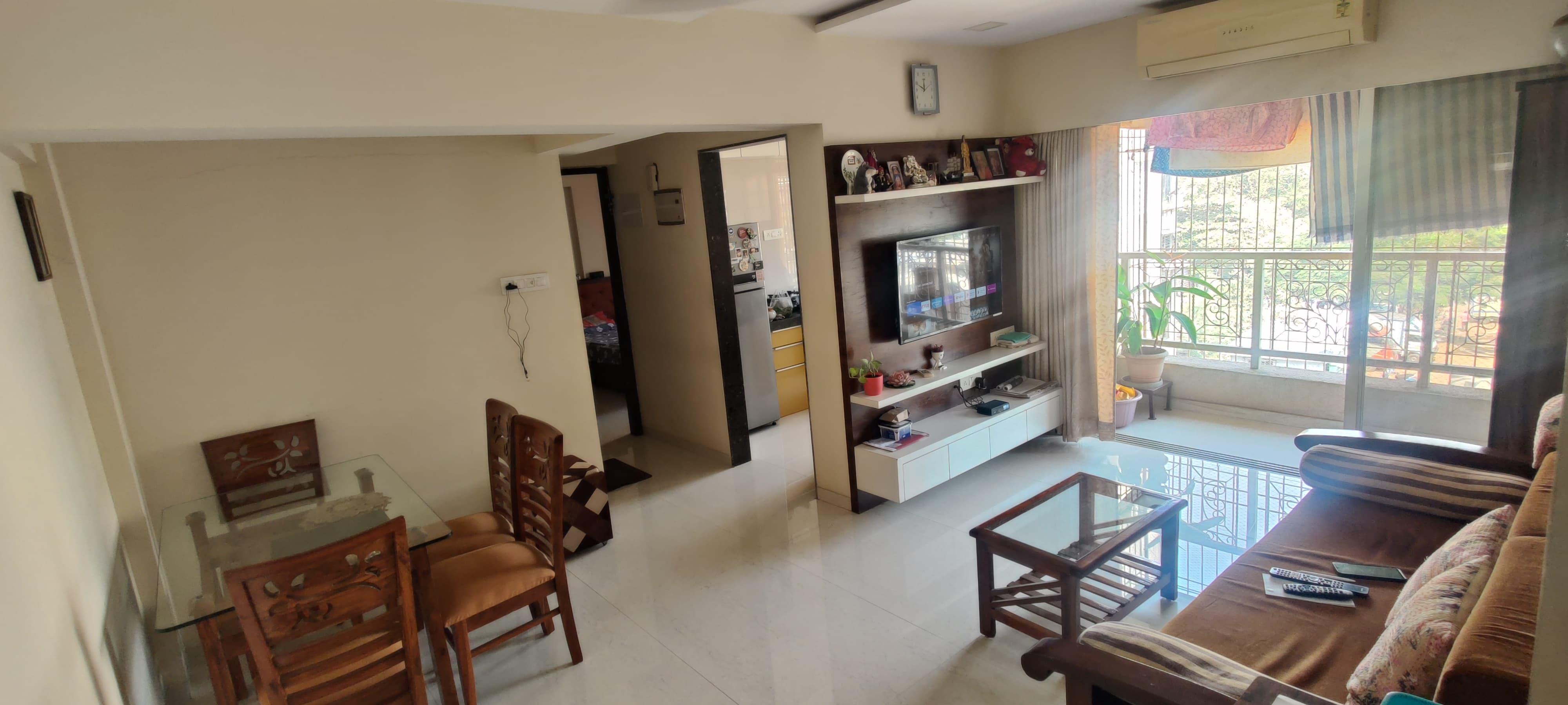 1 BHK + Extra Room Apartment For Sale in Gopal Building 