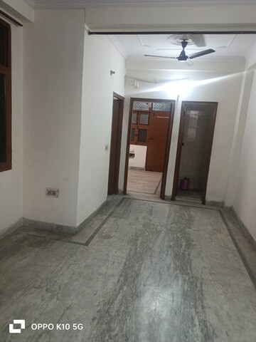 Room in 2 BHK Builder Floor at Niti Khand – for Rent