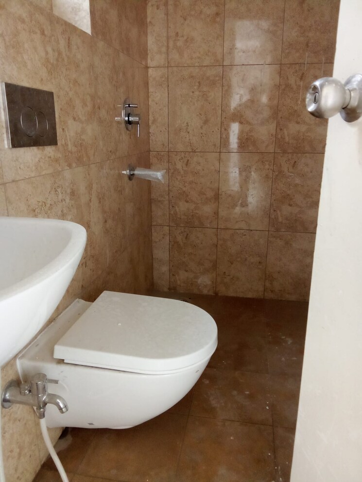 Bathroom, dtc-southern-heights 2 Bedroom 940 Sq.Ft. Apartment In Joka Kolkata 8042192