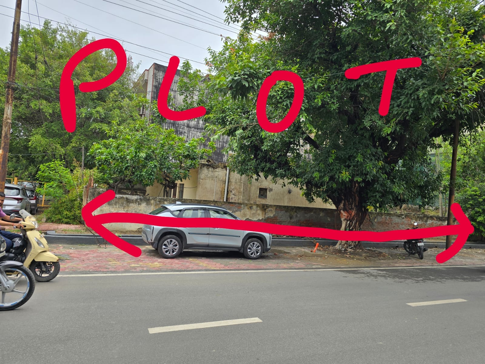 Plot For Sale in Deepanshu Chauhan