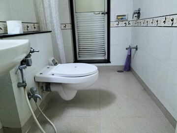 Bathroom in 1 BHK Apartment at K Raheja Heights, Malad East – for Rent