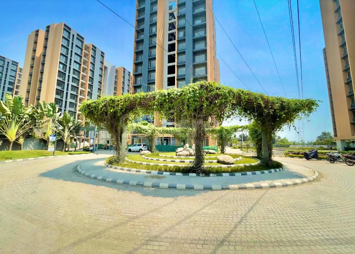 2 BHK + Study Room 817 Sq.Ft. Apartment in Godrej Orchard